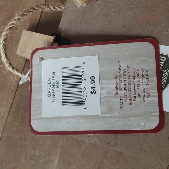 Red Shed Garden Luggage Tag Hanging Sign- NWT! - Picture 3 of 8